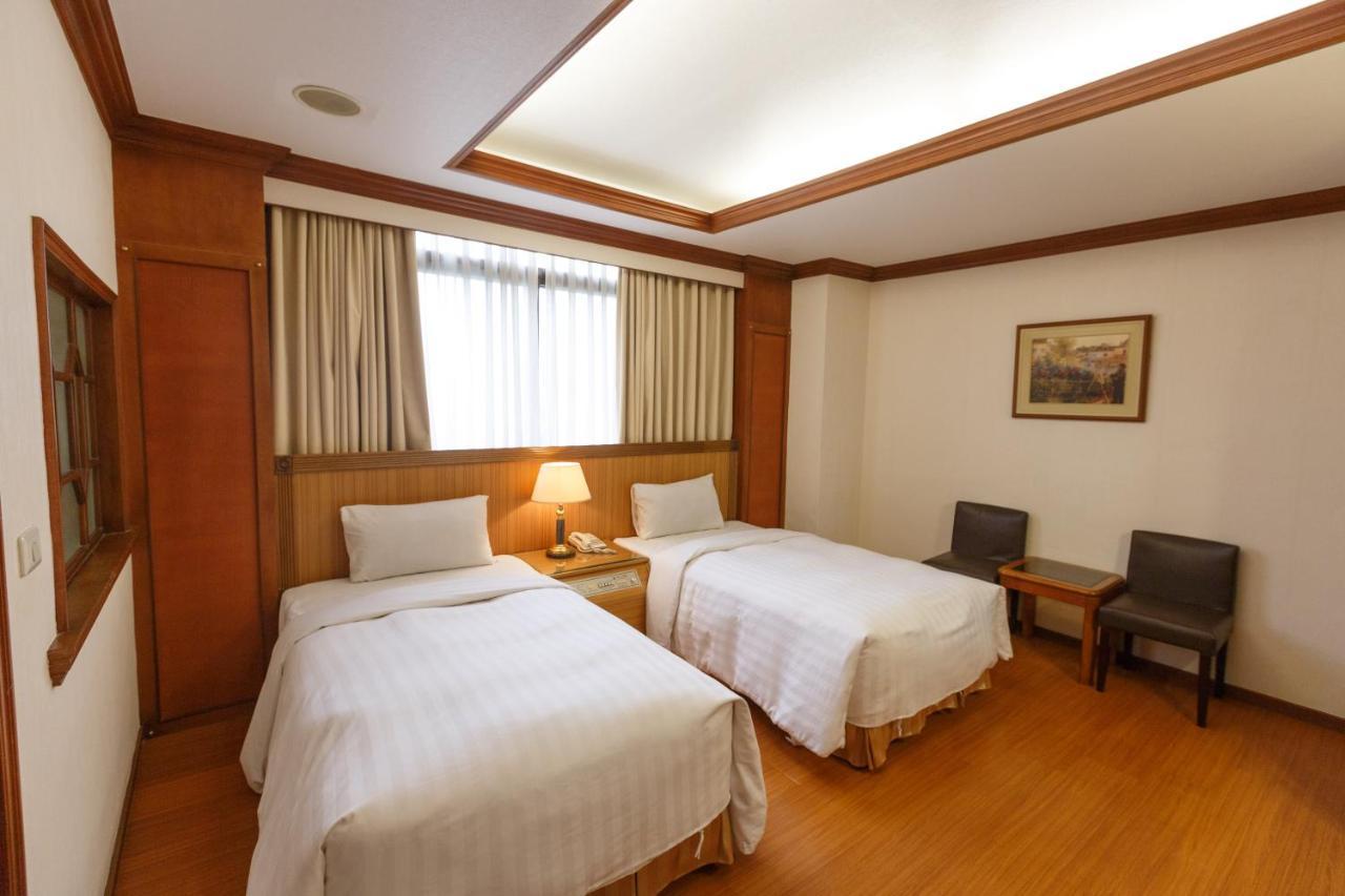 Emperor Hotel Kaohsiung Dış mekan fotoğraf