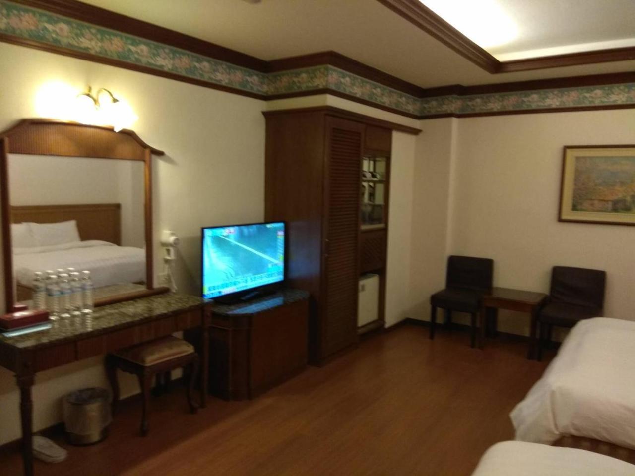 Emperor Hotel Kaohsiung Dış mekan fotoğraf