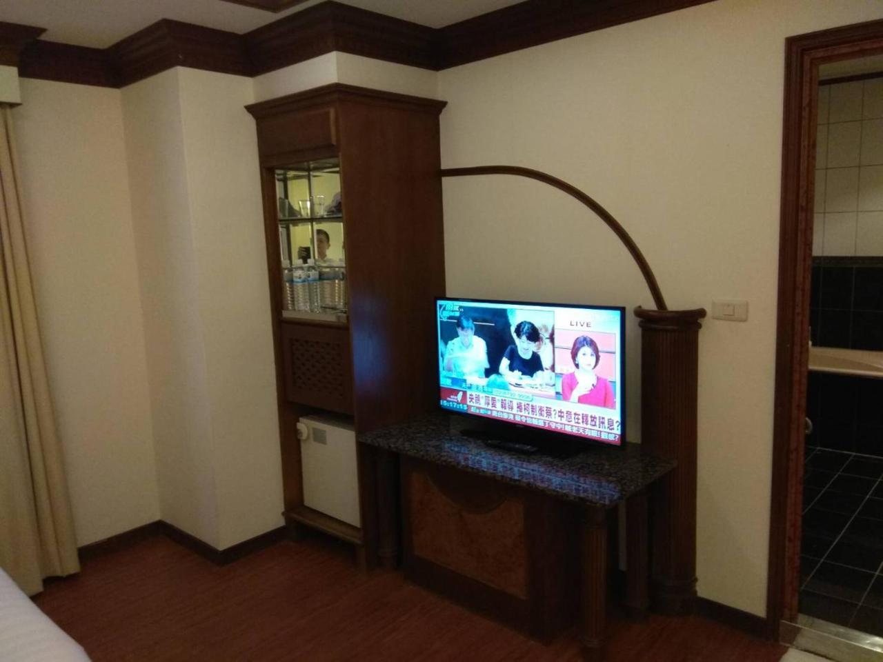 Emperor Hotel Kaohsiung Dış mekan fotoğraf