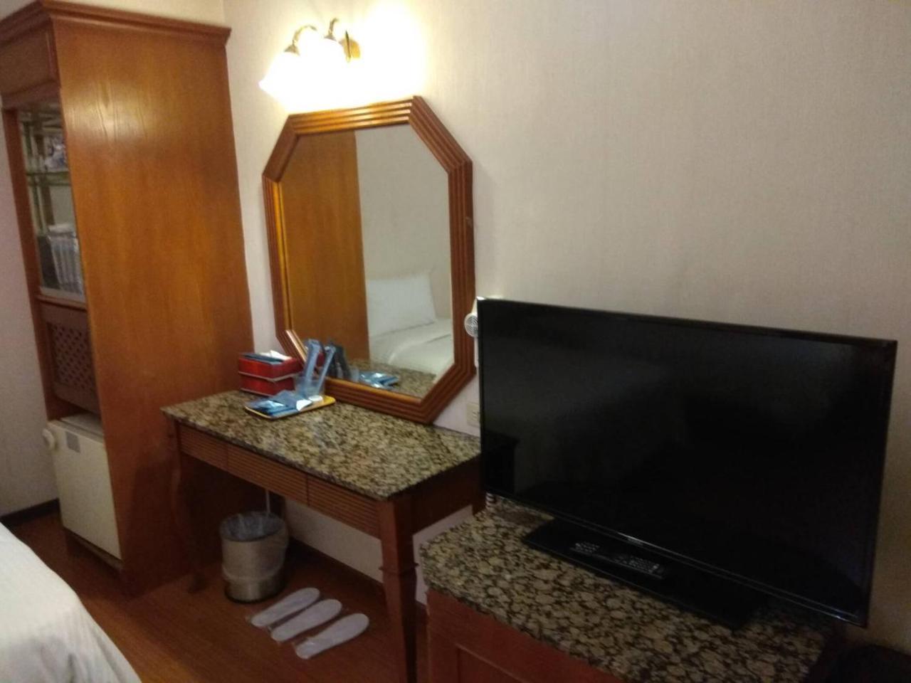 Emperor Hotel Kaohsiung Dış mekan fotoğraf