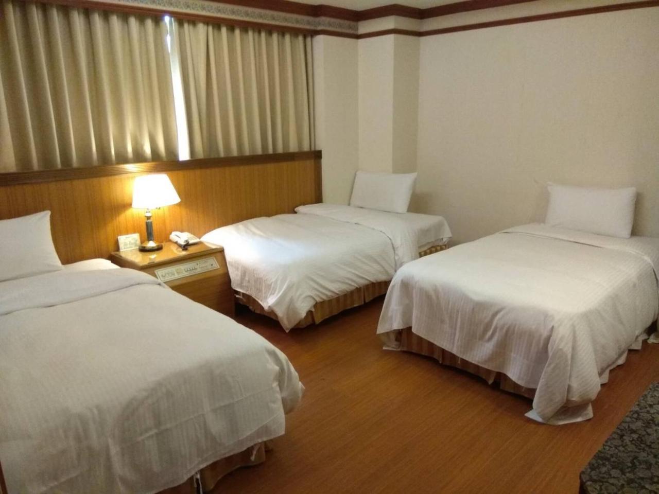 Emperor Hotel Kaohsiung Dış mekan fotoğraf