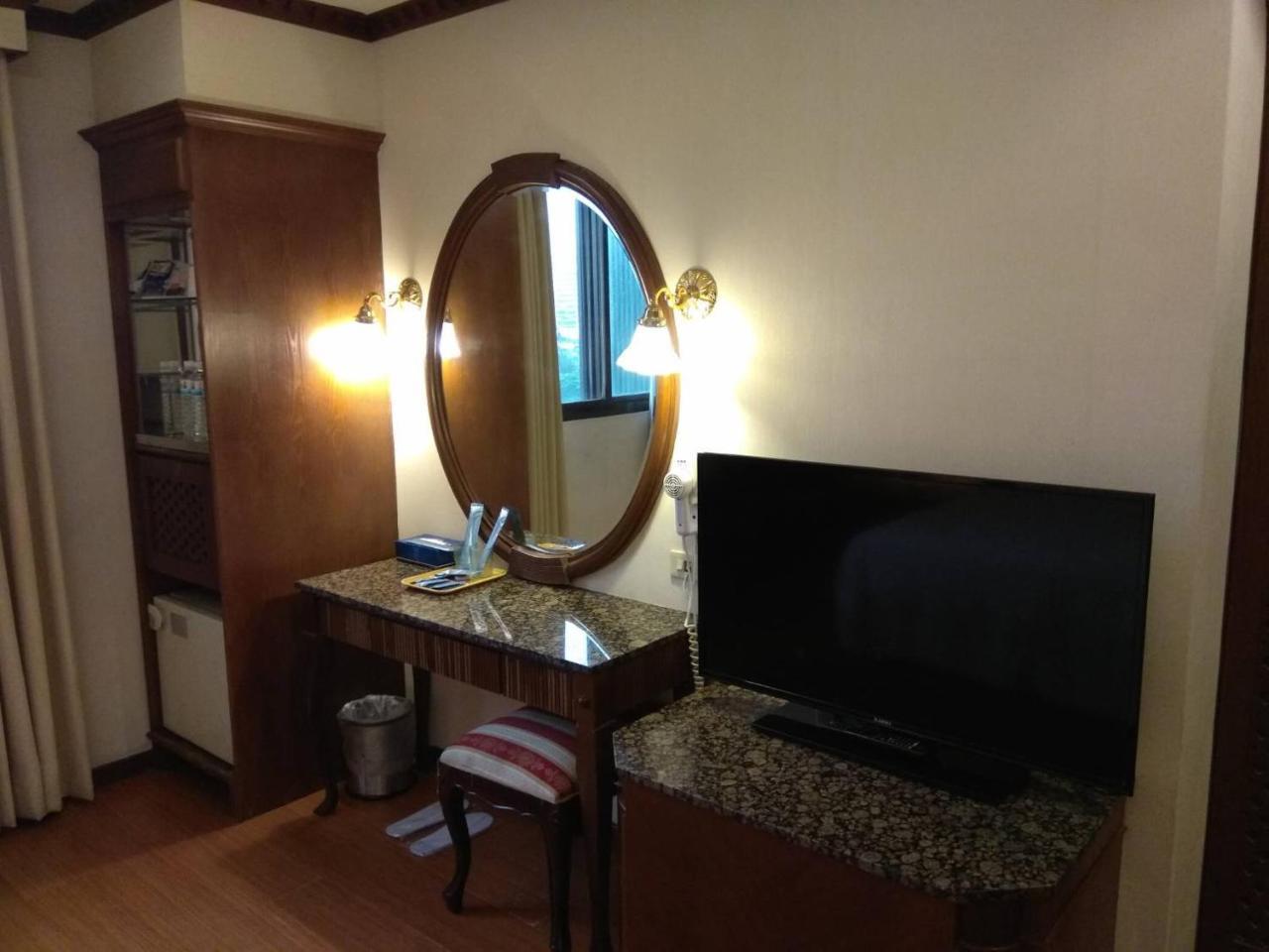 Emperor Hotel Kaohsiung Dış mekan fotoğraf