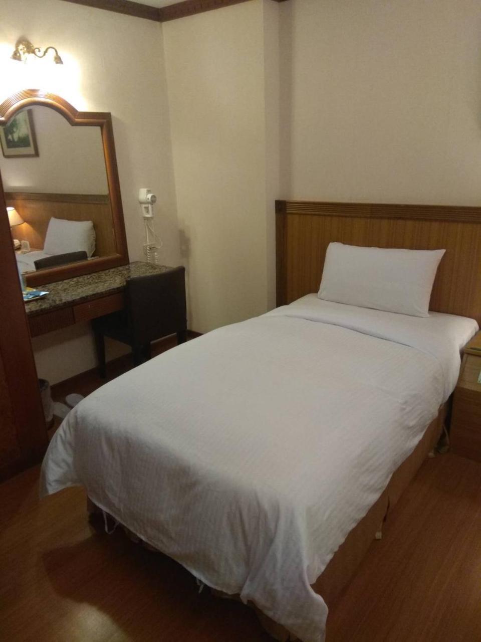 Emperor Hotel Kaohsiung Dış mekan fotoğraf