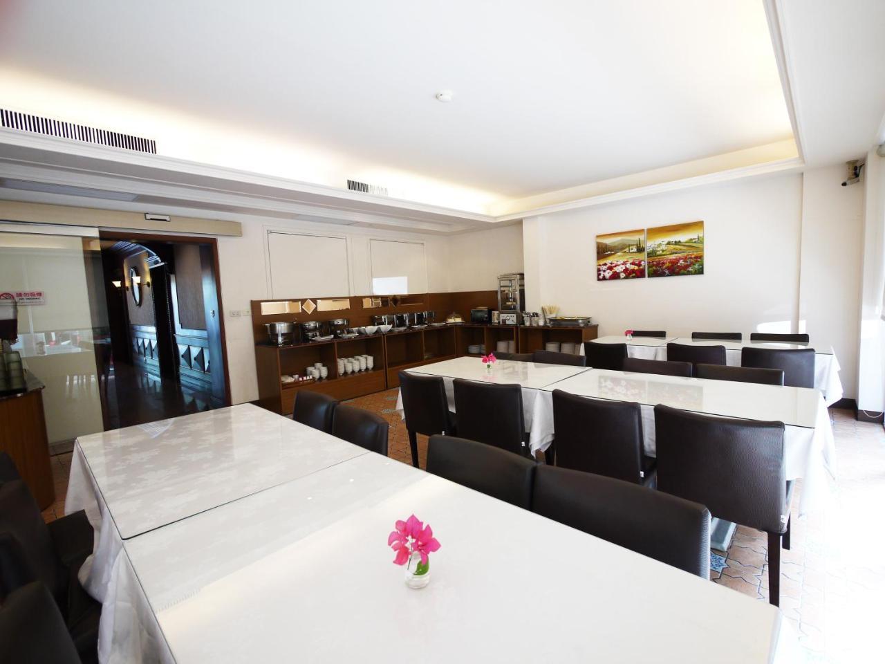 Emperor Hotel Kaohsiung Dış mekan fotoğraf